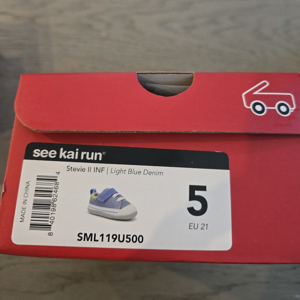 See Kai Run Stevie II INF size 5, light blue denim color